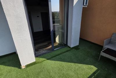 Apartament cu 2 camere în Micro 17