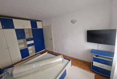 Apartament cu 2 camere semidecomandat în Complex Studențesc