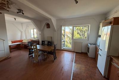 Apartament cu 3 camere decomandat în Central - 1