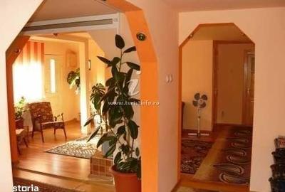 Casă cu 4 camere cu Teren 3750 Mp în Siriu - 8