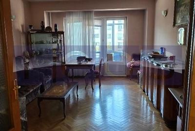 Apartament cu 3 camere în Nerva Traian