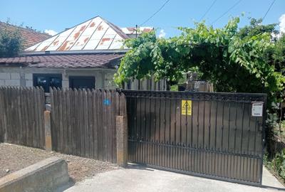 Casă cu 4 camere în Exterior Vest - 3