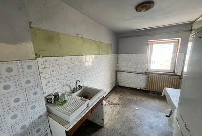 Apartament cu 3 camere decomandat în Valea Rosie - 3