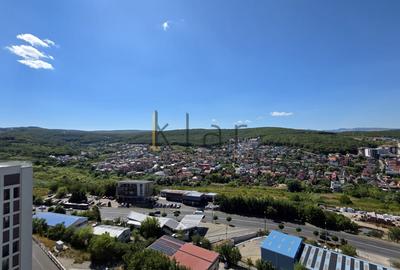Apartament cu 3 camere semidecomandat, mobilat în Zorilor