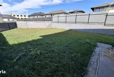 Casă cu 3 camere în Uricani