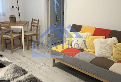 Apartament cu 2 camere semidecomandat, mobilat în Casa de Cultură