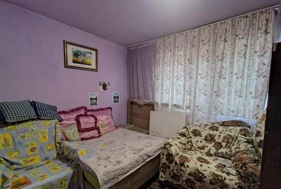 Apartament cu 3 camere decomandat în Burdujeni