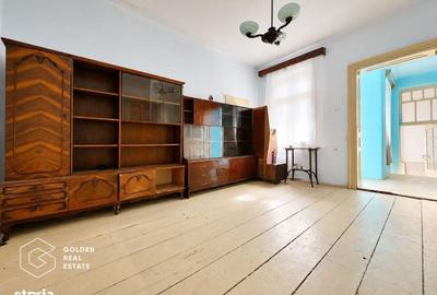 Casă cu 4 camere decomandat cu Teren 420 Mp în Central