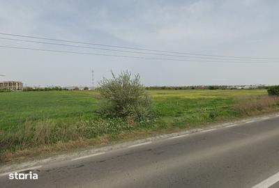 Teren de 7000 mp, în Centură