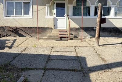 Teren de 917 mp, în Hinova - 1