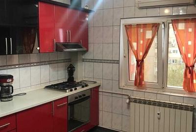 Apartament cu 3 camere decomandat în 13 Septembrie
