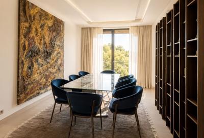 Apartament cu 5 camere decomandat în Arcul de Triumf
