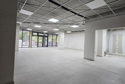 Spațiu comercial, de 173 mp, în Săsar