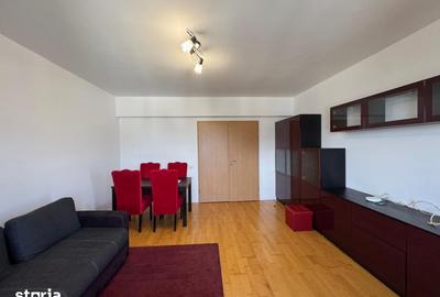 Apartament cu 3 camere, mobilat în Tei