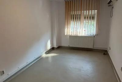 Spațiu comercial, de 35 mp, în Central