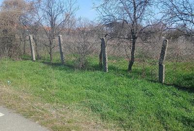 Teren de 100 mp, în Păru - 2