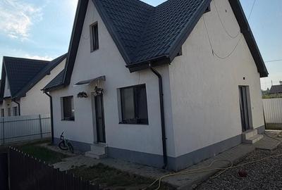 Casă cu 3 camere cu Teren 267 Mp în Exterior Vest