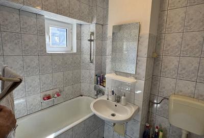 Apartament cu 3 camere decomandat în Micro 16 - 2