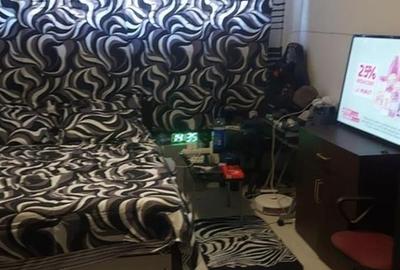 Apartament cu 3 camere decomandat în Roșu