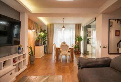 Apartament cu 4 camere decomandat în Băneasa