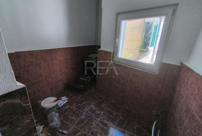 Apartament cu 3 camere decomandat în Centrul Civic