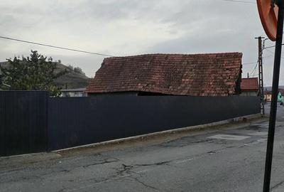 Casă cu 2 camere cu Teren 1016 Mp în Șeica Mare