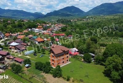 Casă cu Teren 1183 Mp în Corbeni - 3