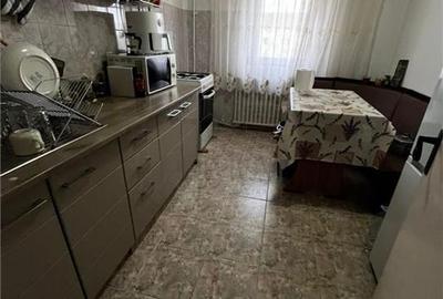 Apartament cu 2 camere semidecomandat, mobilat în Olimpia-Stadion