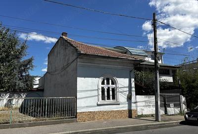 Casă cu Teren 2000 Mp în Traian