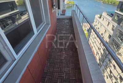 Apartament cu 3 camere decomandat în Tei