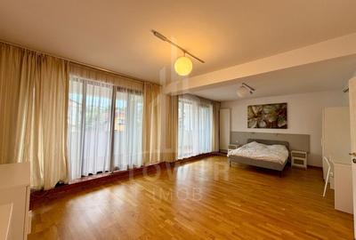 Casă individuală cu 8 camere cu Canalizare în Central - 22