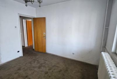 Apartament cu 2 camere semidecomandat în Titulescu - 5