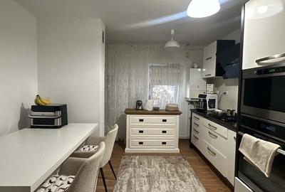 Apartament cu 2 camere semidecomandat în Micro 16