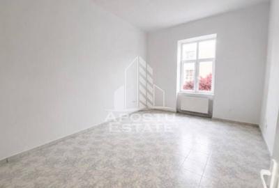 Spațiu comercial, de 68.769996643066 mp, în Ultracentral