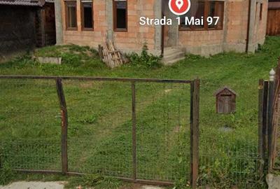 Casă cu 4 camere în Central - 2
