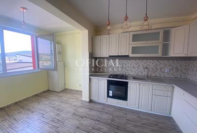 Apartament cu 3 camere semidecomandat, mobilat în Florești - 4
