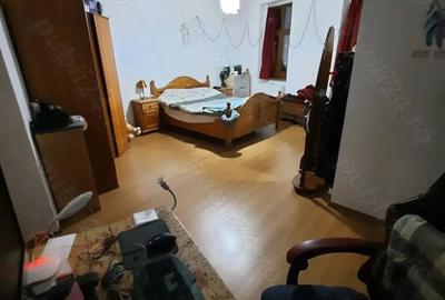 Casă cu 3 camere cu Teren 580 Mp în Central - 1