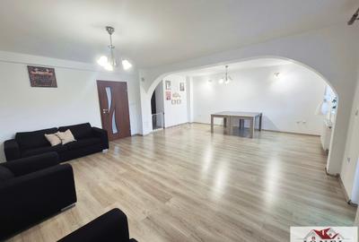 Duplex cu 4 camere cu Canalizare în Central - 1