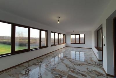 Spațiu comercial, de 450 mp, în Central