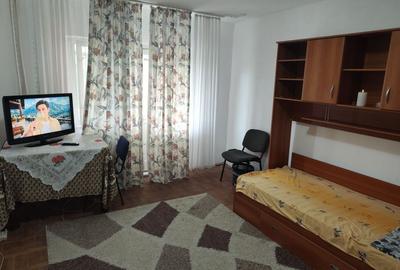 Apartament cu 2 camere decomandat în Buziașului
