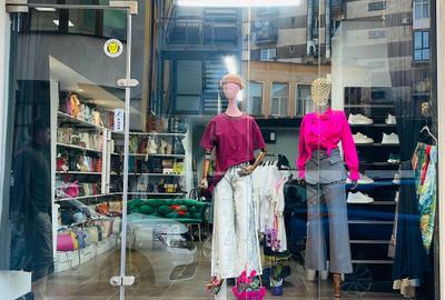 Spațiu comercial, de 45 mp, în P-ța Universității - 1