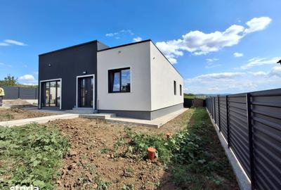 Casă cu 5 camere cu Teren 500 Mp în Bucium