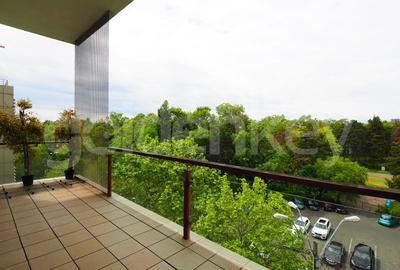 Apartament cu 3 camere decomandat, mobilat în Herăstrău