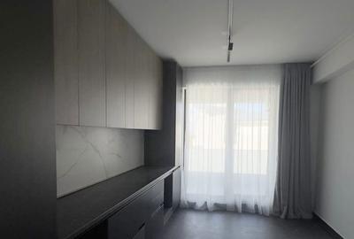 Apartament cu 4 camere în Berceni