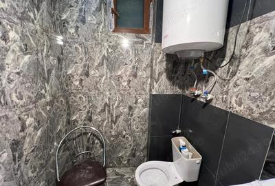 Casă cu 6 camere în Răzvani