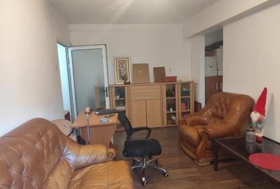 Apartament cu 2 camere decomandat, mobilat în Nord-Vest
