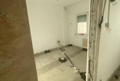 Apartament cu 4 camere decomandat în Exterior Vest - 1
