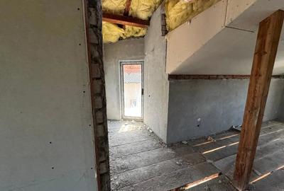 Casă cu Teren 500 Mp în Ostrovu Corbului