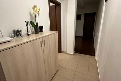 Apartament cu 3 camere semidecomandat în Berceni - 2