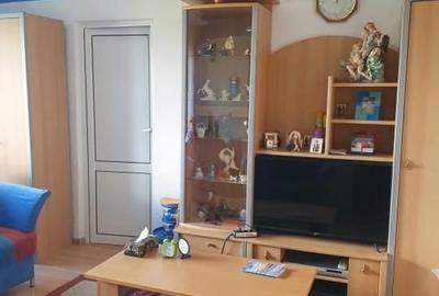 Apartament cu 2 camere semidecomandat, mobilat în Nord